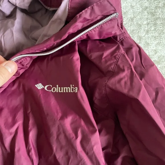 Columbia Women's Deep Purple Wind Breaker - Picture 2 of 3